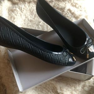 SOLD !!!!!Tory Burch flats